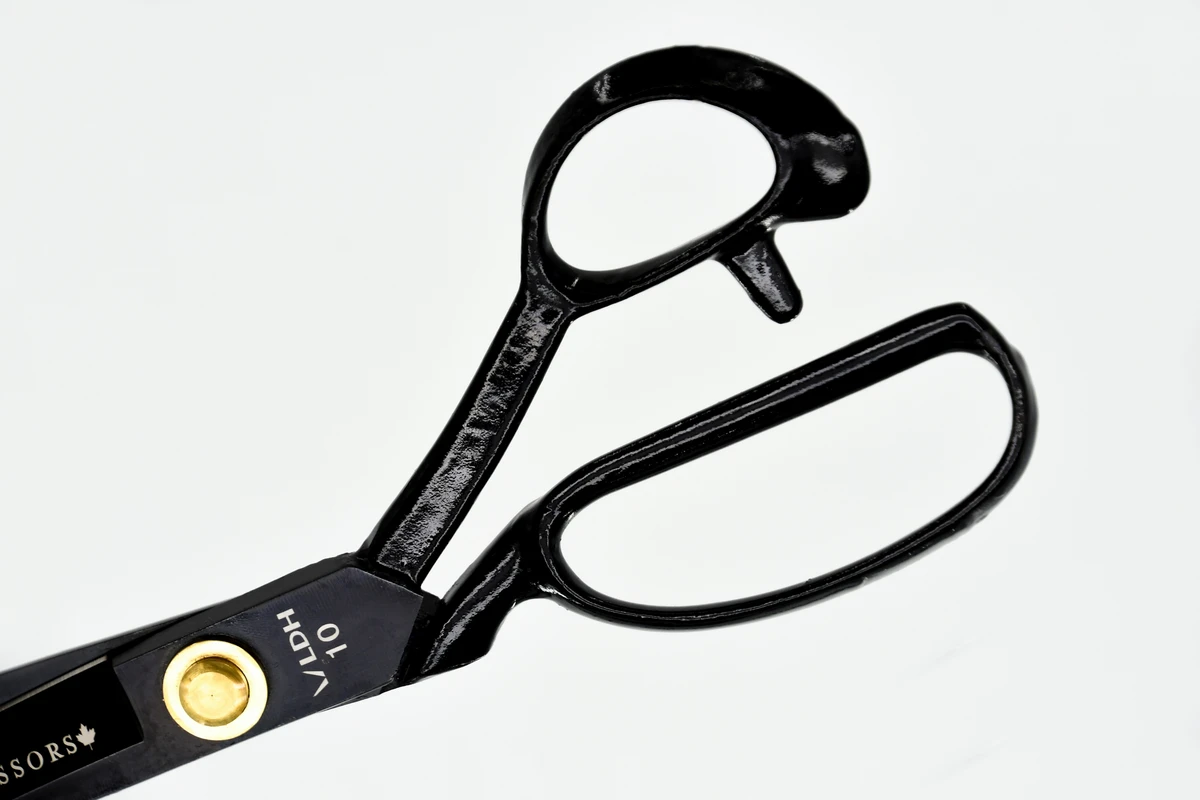 Midnight Edition Fabric Shears - Image 3