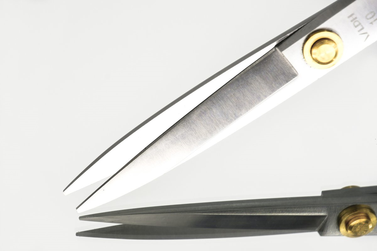Traditional Fabric Shears 9" - Image 3