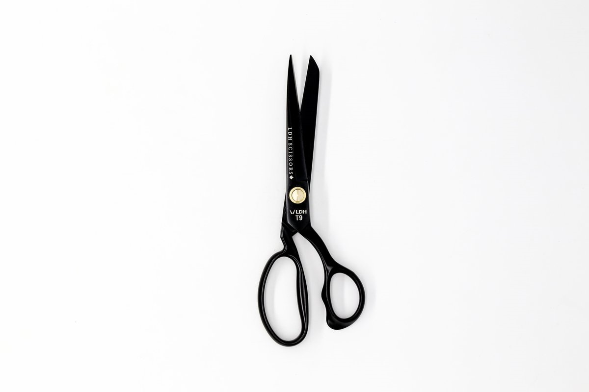 9" Matte Black Fabric Shears - Image 2