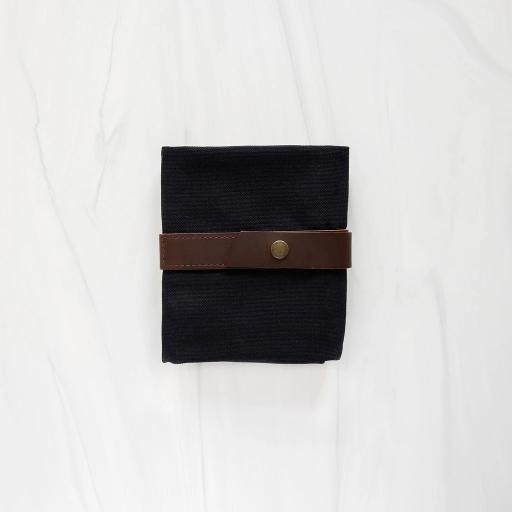 Twig-and-Horn-Strikkeetui-Navy