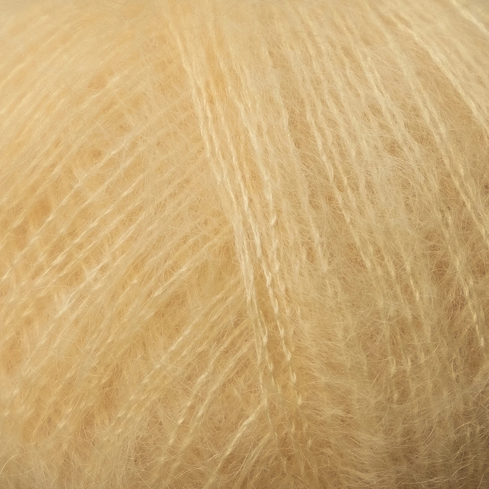 Knitting_for_olive_soft_silk_mohair_blid_fersken