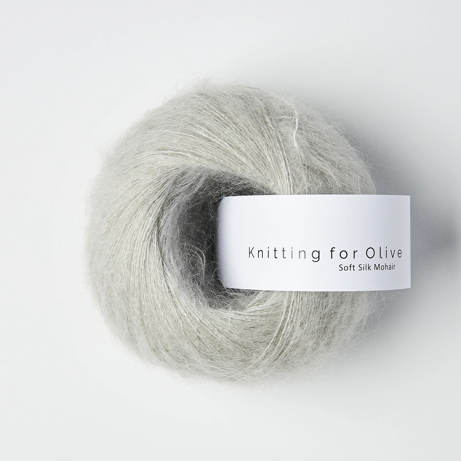 Knitting_for_olive_soft_silk_mohair_perlegrå
