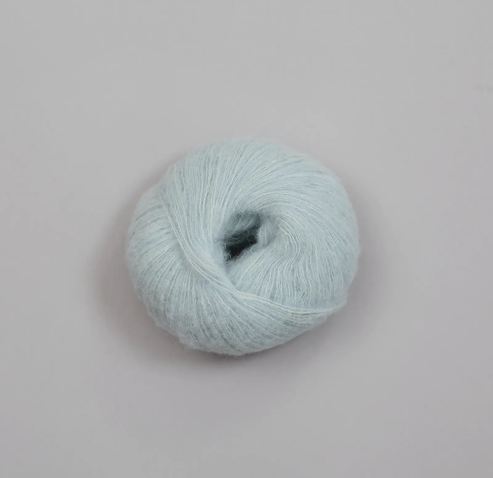 Alpaka_Silk_Lyse blå_5114_Klintholm_Garn
