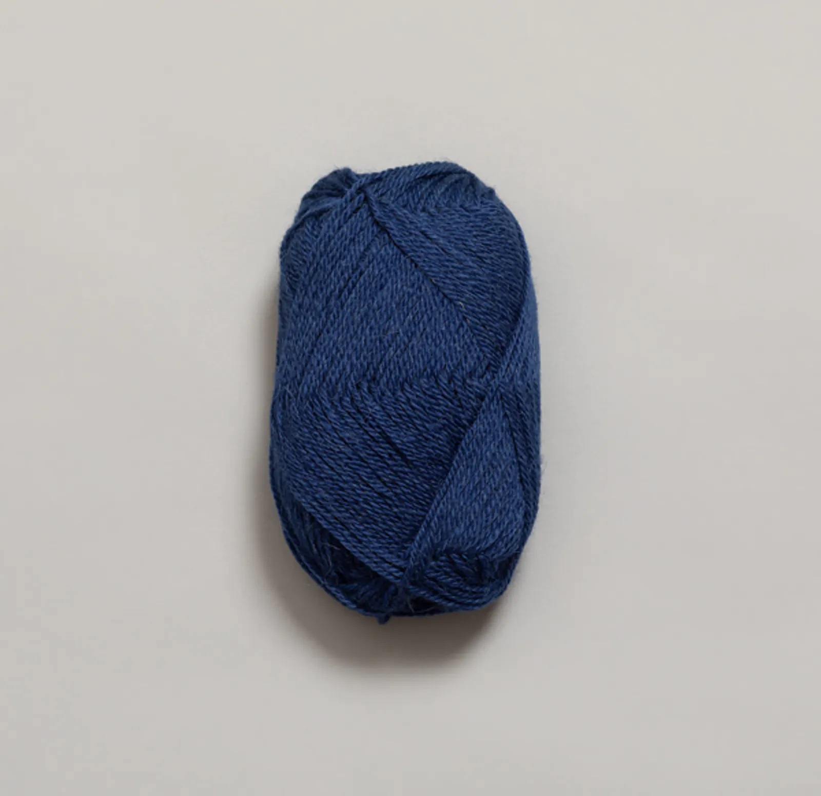 TUMI_uld_alpaka_Mørkeblå_4921_Klintholm garn